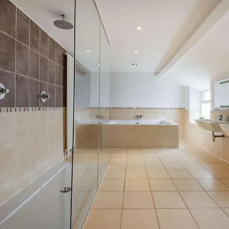 4 Bed In Keswick 87567 *